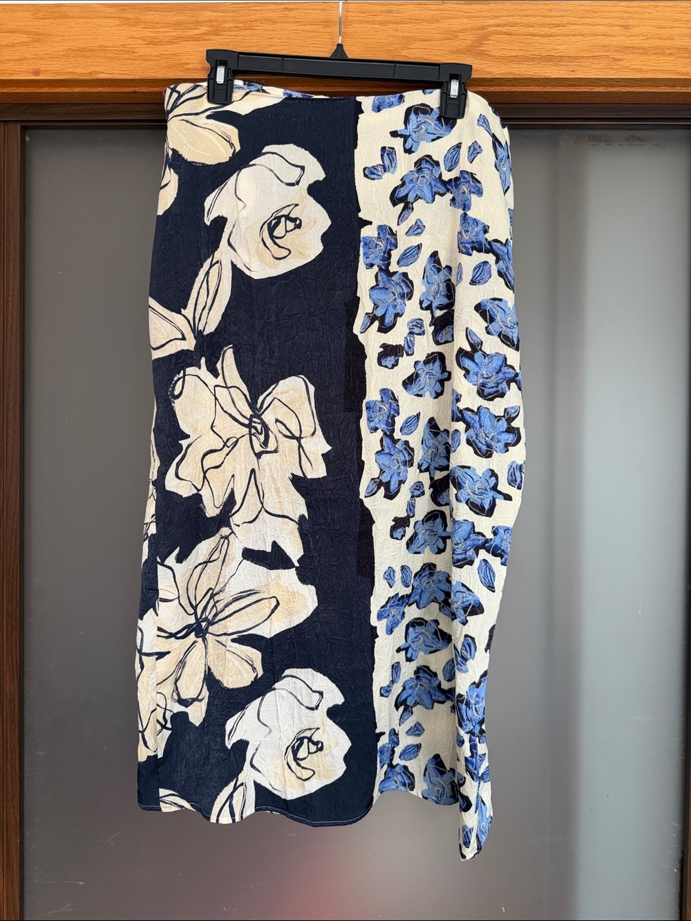 Zara Navy Blue and White Floral Midi Skirt